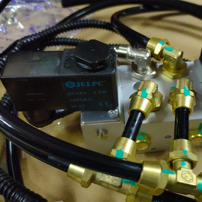 Yutong 620801187G | Клапан электромагнитный открывания двери (org